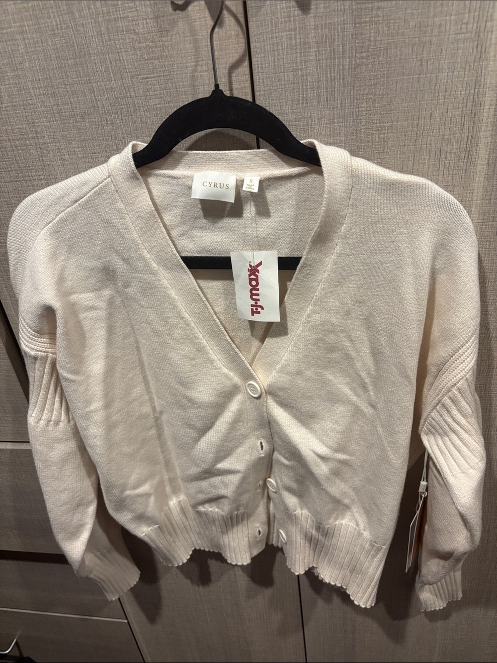 Cyrus Cream V-Neck Button-Front Women's Cardigan